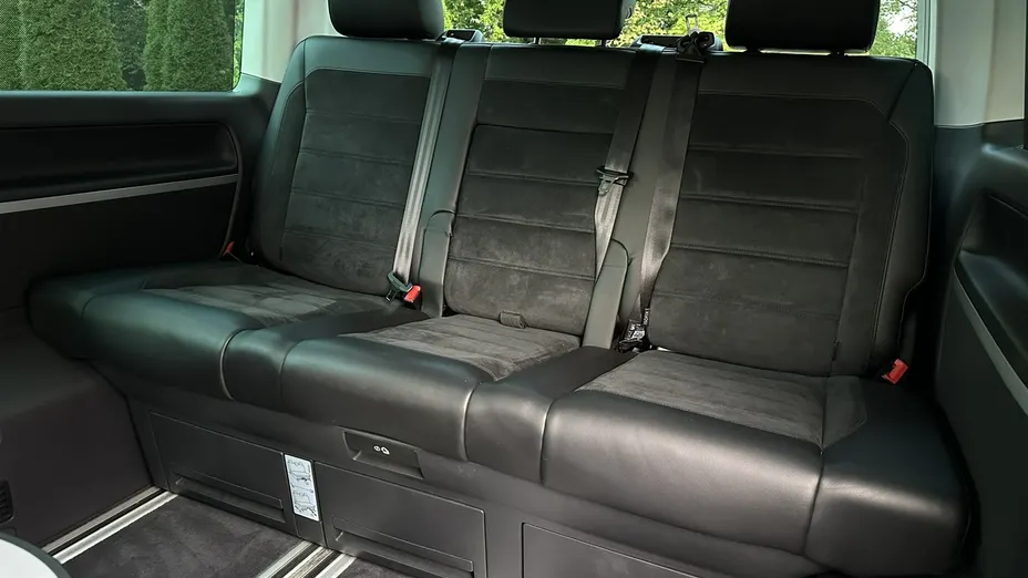 VOLKSWAGEN Multivan -