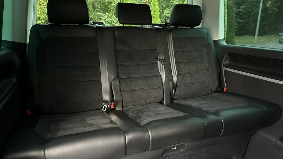 VOLKSWAGEN Multivan -