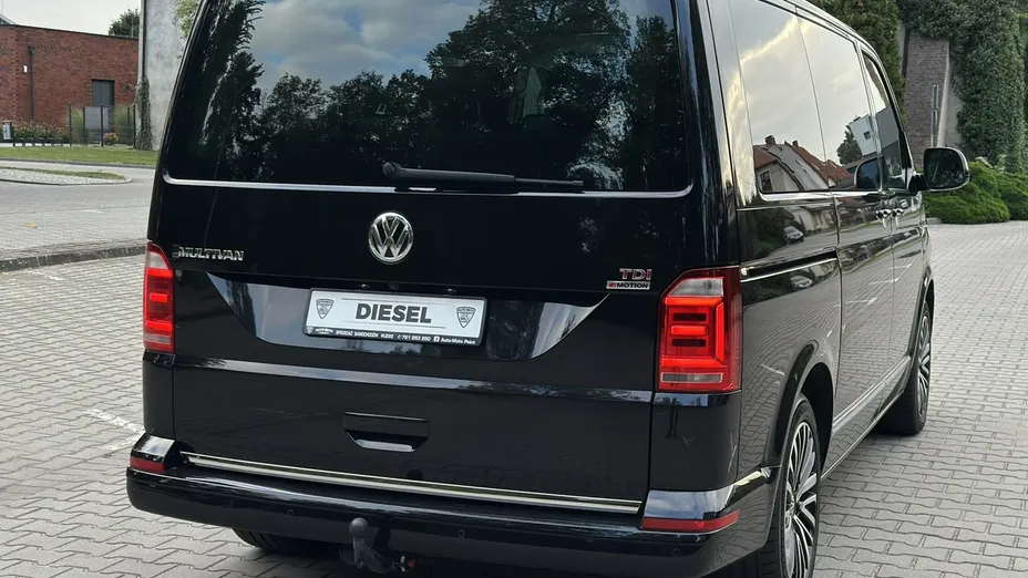 VOLKSWAGEN Multivan -