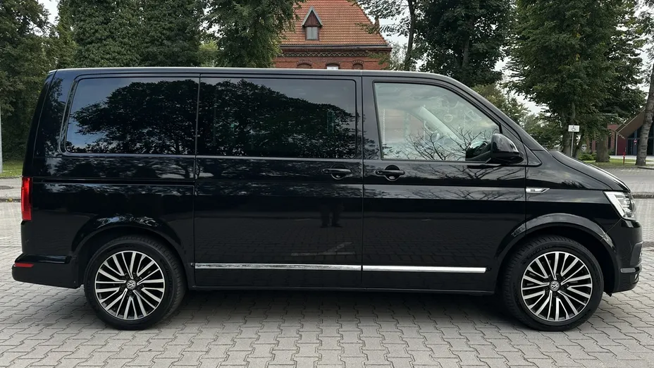 VOLKSWAGEN Multivan -
