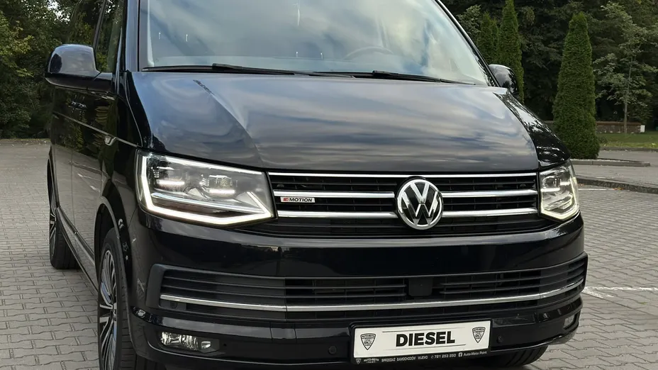 VOLKSWAGEN Multivan -