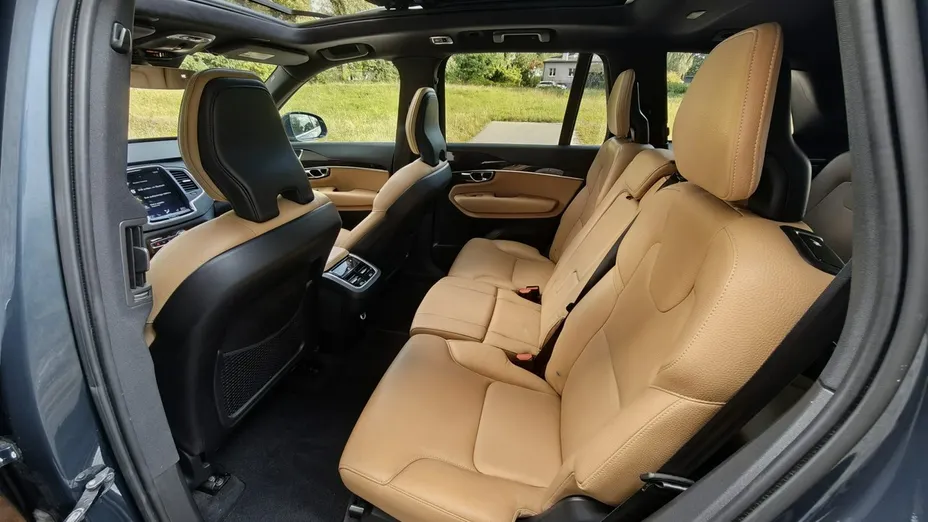 VOLVO XC90 -