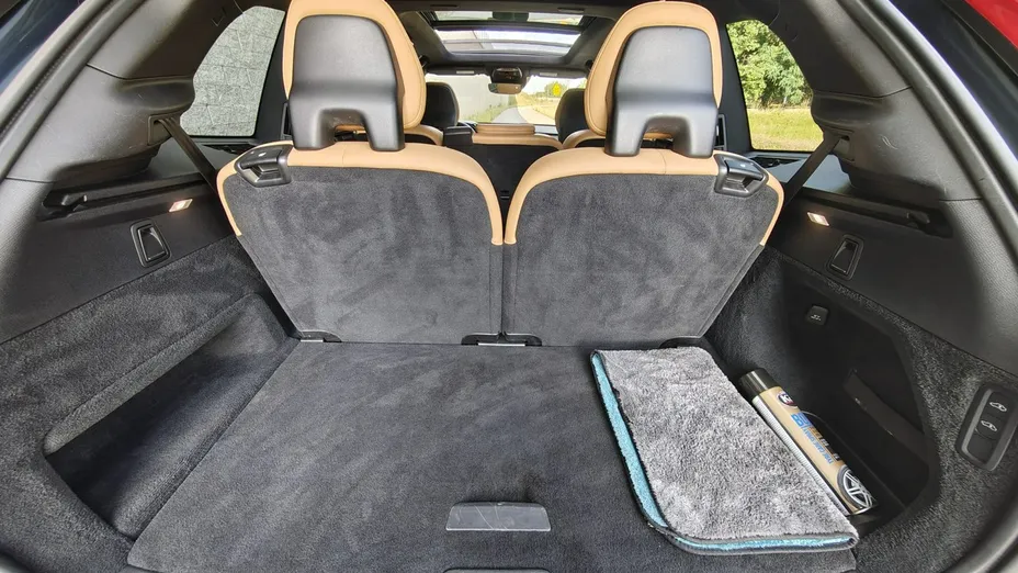 VOLVO XC90 -