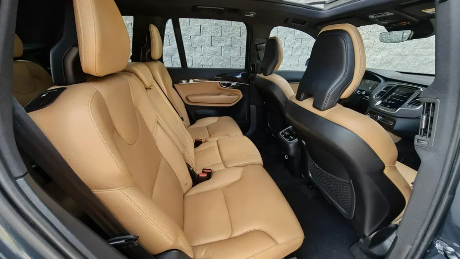 VOLVO XC90 -