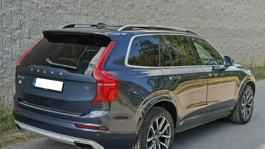 VOLVO XC90 -