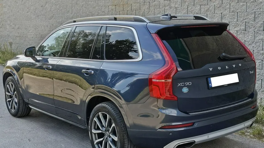 VOLVO XC90 -