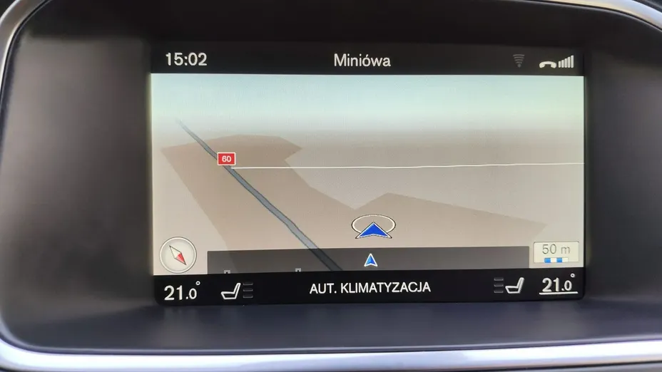 VOLVO V40 -
