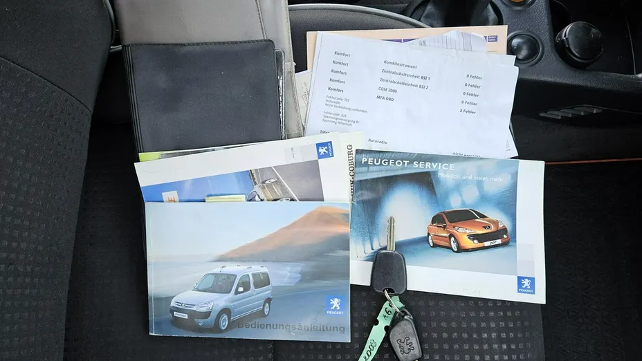 PEUGEOT Partner -