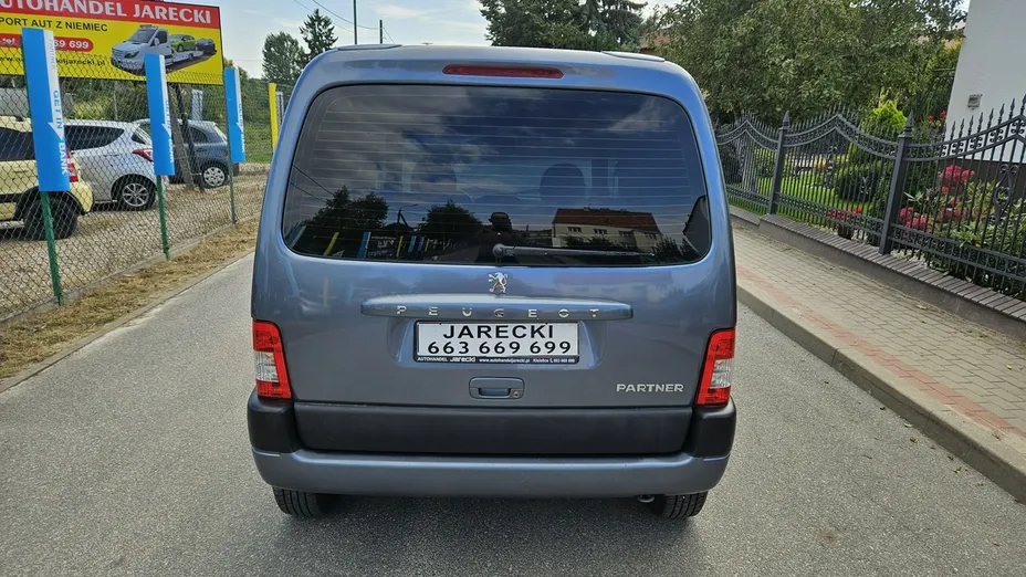 PEUGEOT Partner -