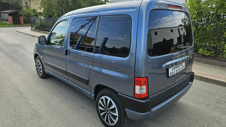 PEUGEOT Partner -