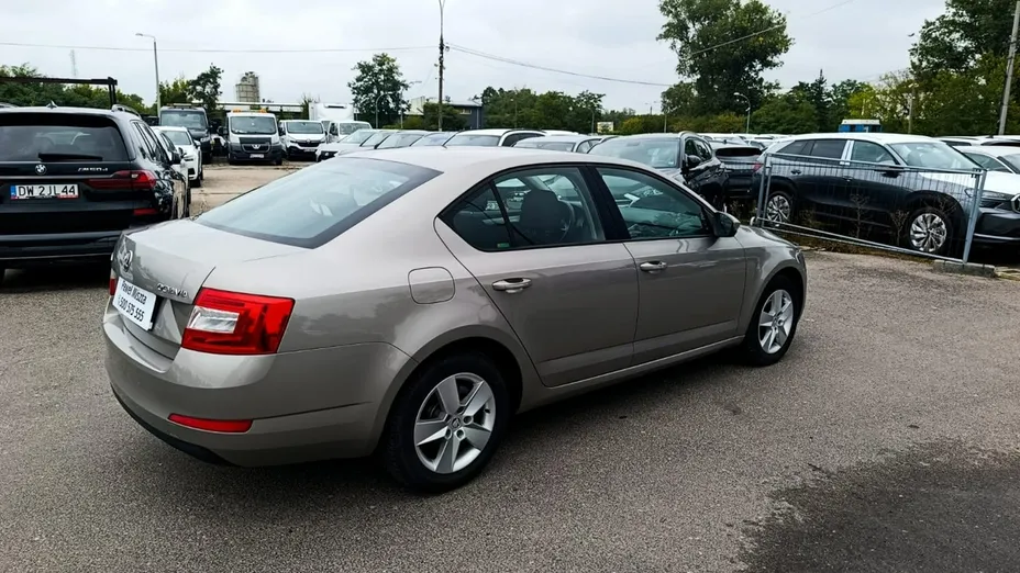 SKODA Octavia -
