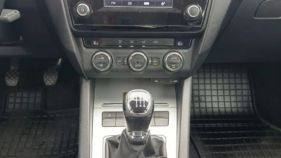 SKODA Octavia -