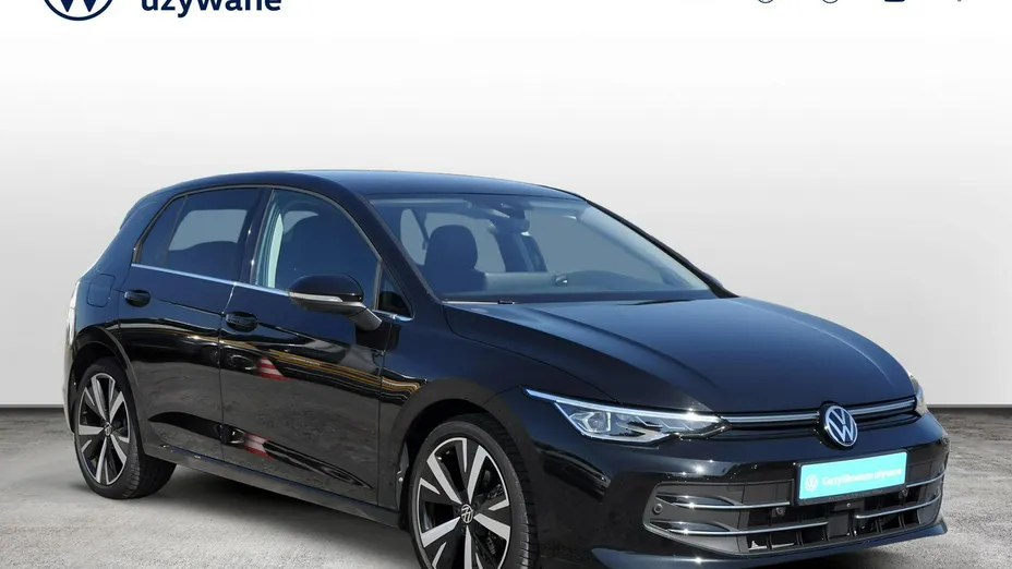 VOLKSWAGEN Golf -
