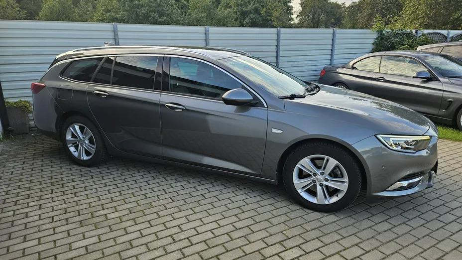 OPEL Insignia -