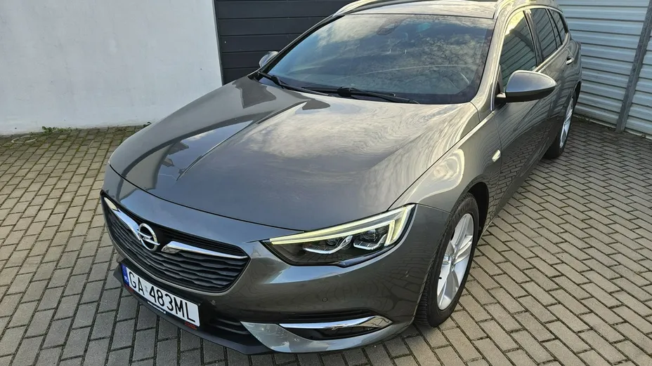 OPEL Insignia -