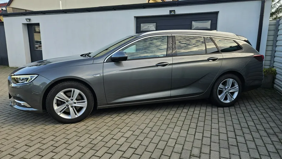 OPEL Insignia -