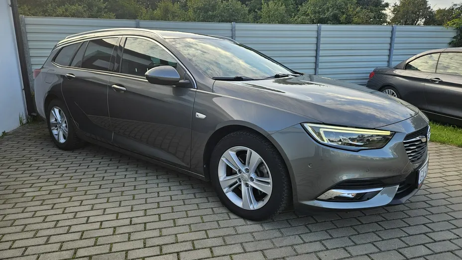 OPEL Insignia -