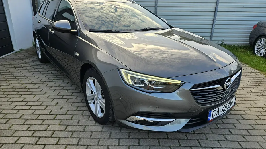 OPEL Insignia -