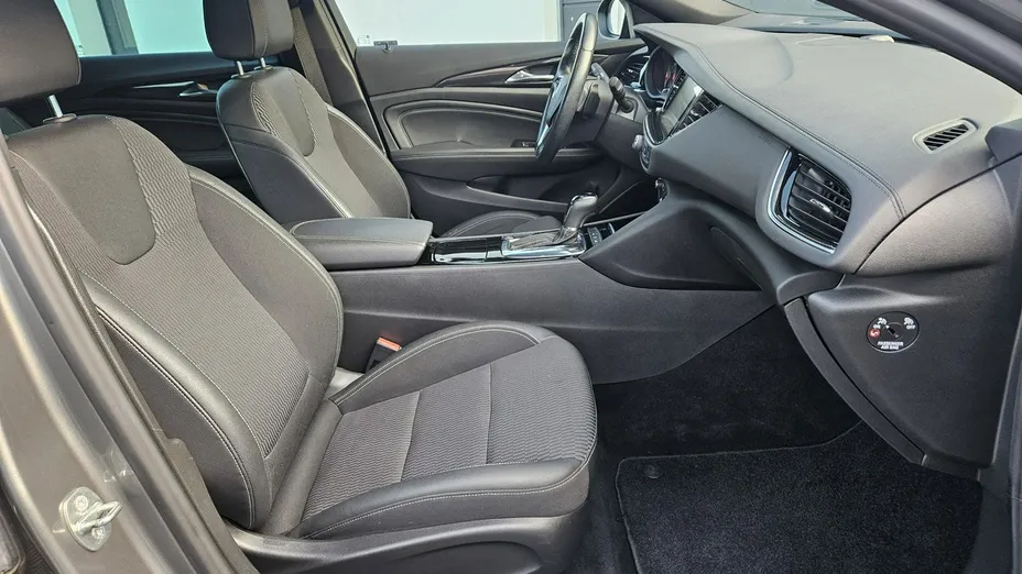 OPEL Insignia -