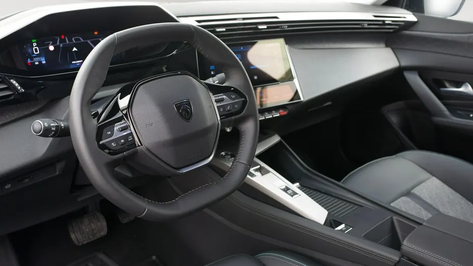 PEUGEOT 408 -