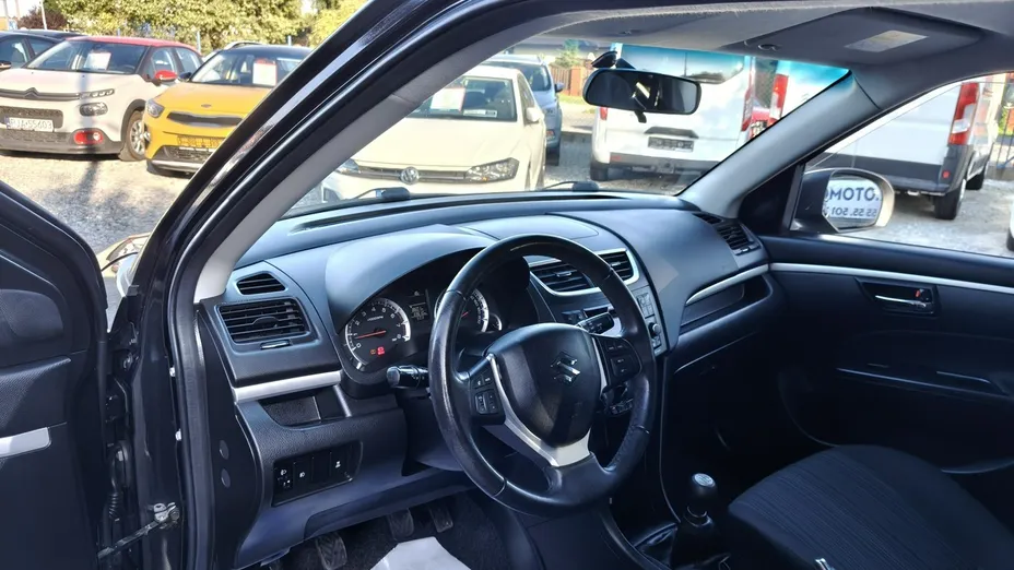 SUZUKI Swift -