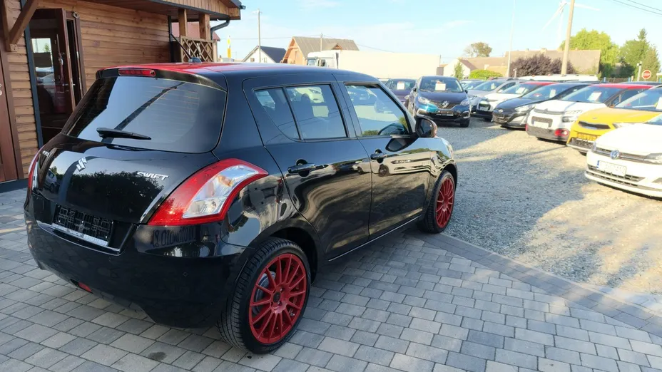 SUZUKI Swift -