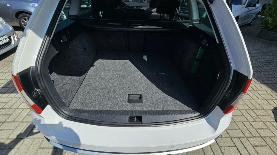 SKODA Octavia -