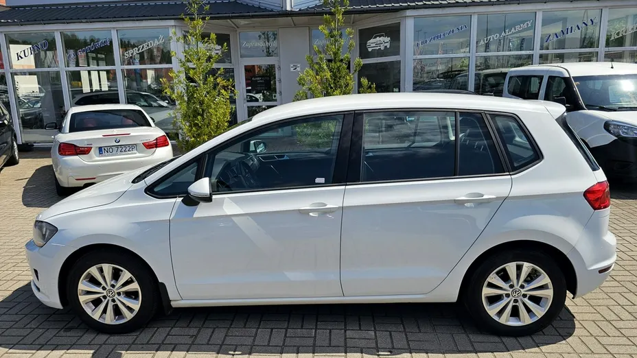VOLKSWAGEN Golf Sportsvan -