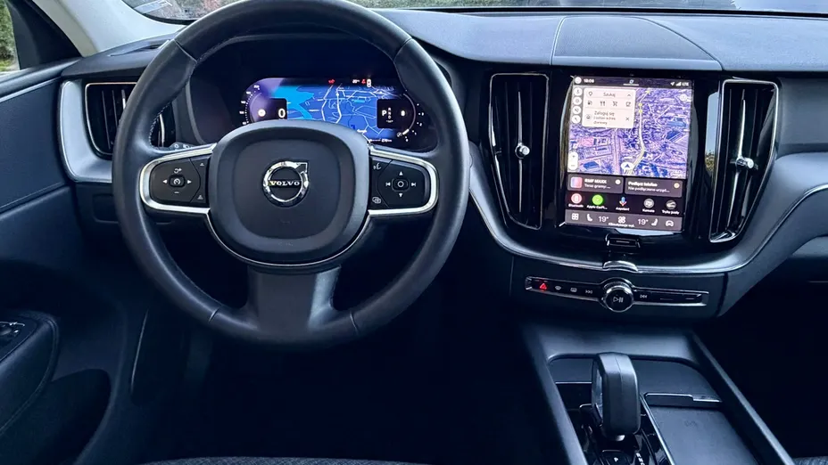 VOLVO XC60 -