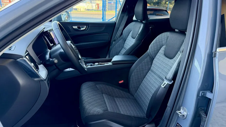 VOLVO XC60 -