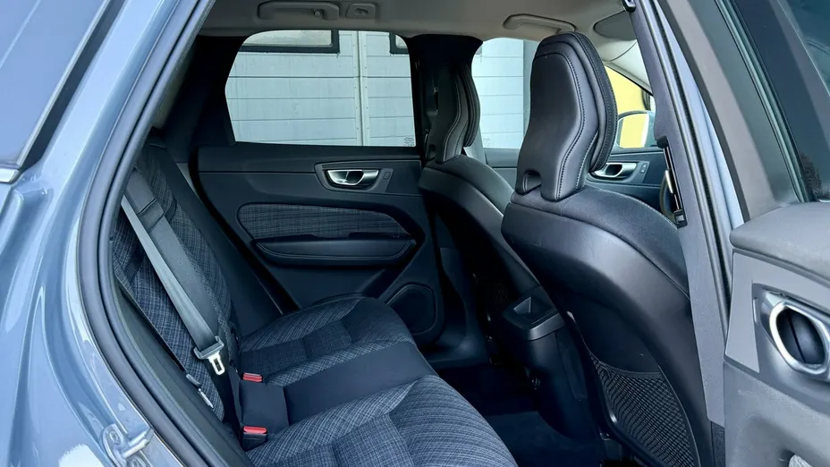 VOLVO XC60 -