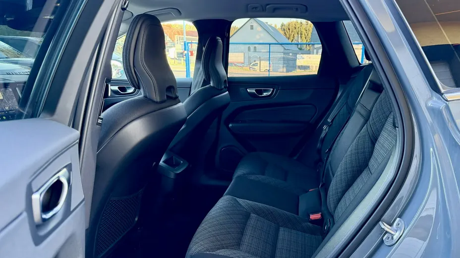 VOLVO XC60 -