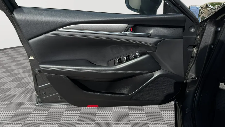 MAZDA 6 -