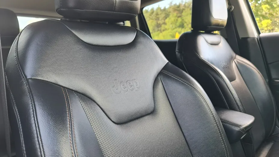 JEEP Compass -