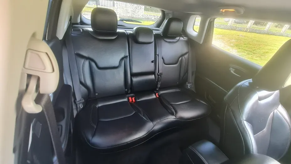 JEEP Compass -