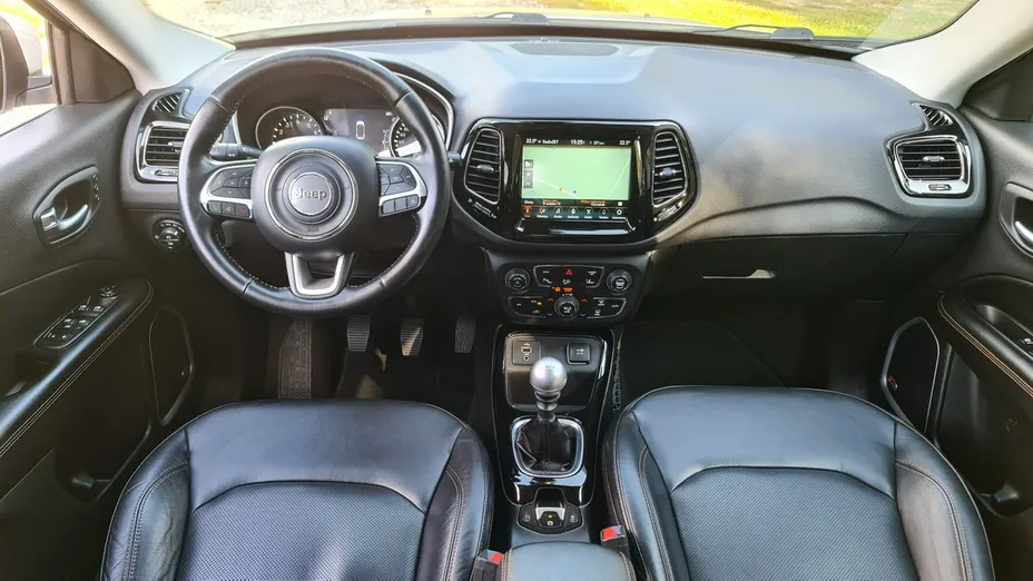 JEEP Compass -