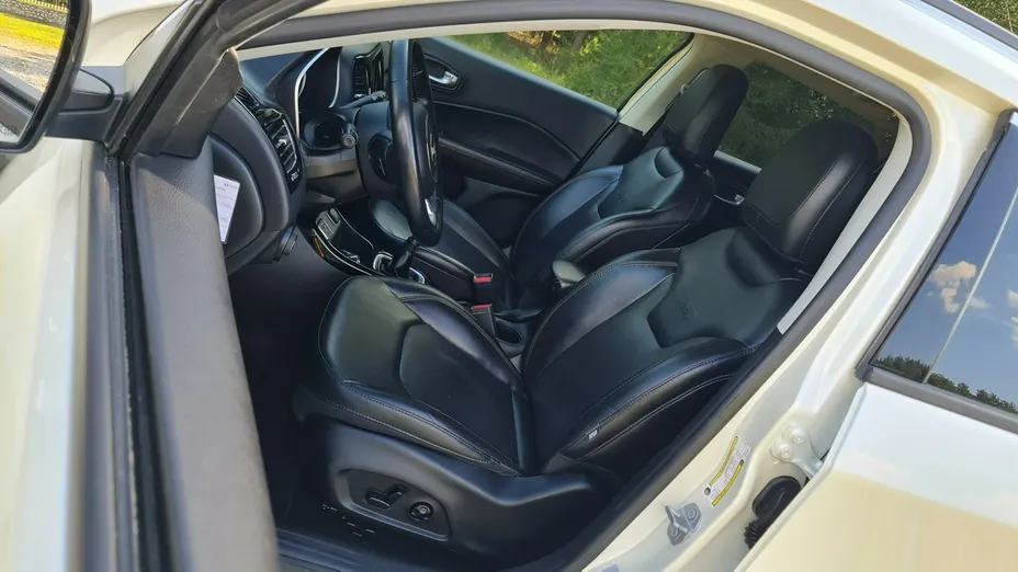JEEP Compass -