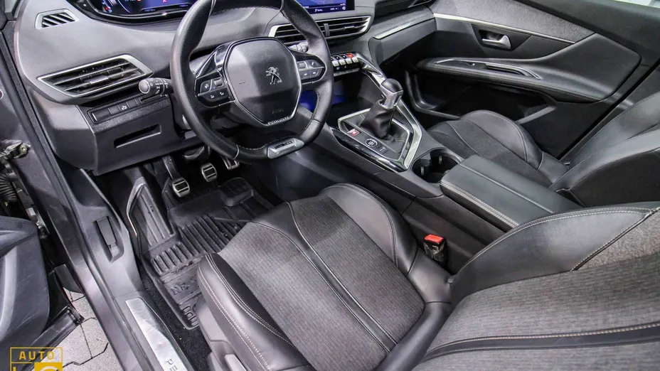 PEUGEOT 3008 -