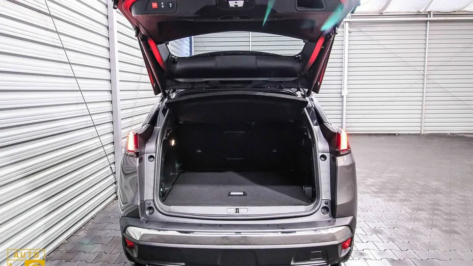 PEUGEOT 3008 -
