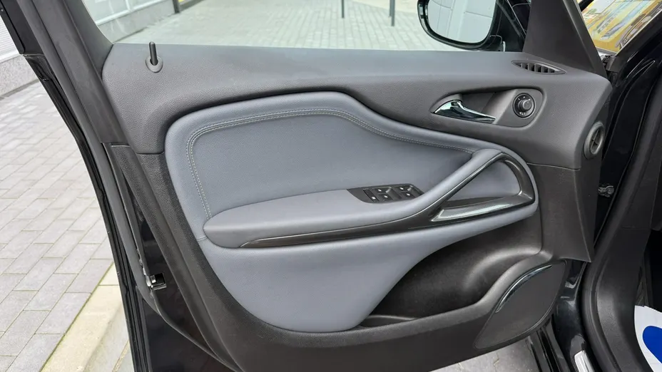 OPEL Zafira -