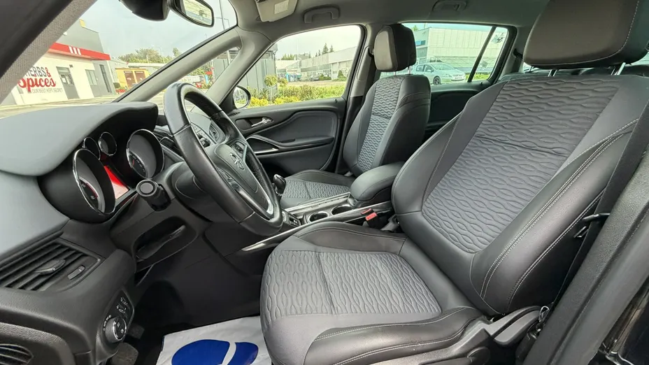 OPEL Zafira -