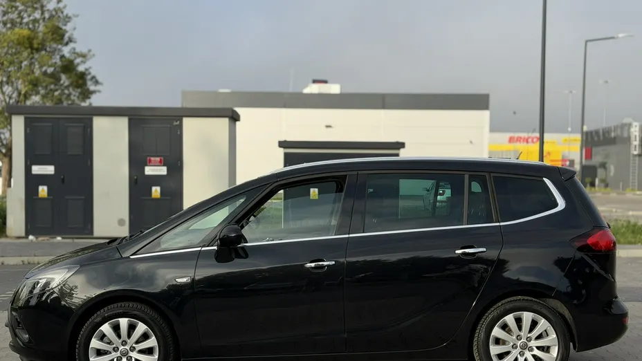 OPEL Zafira -