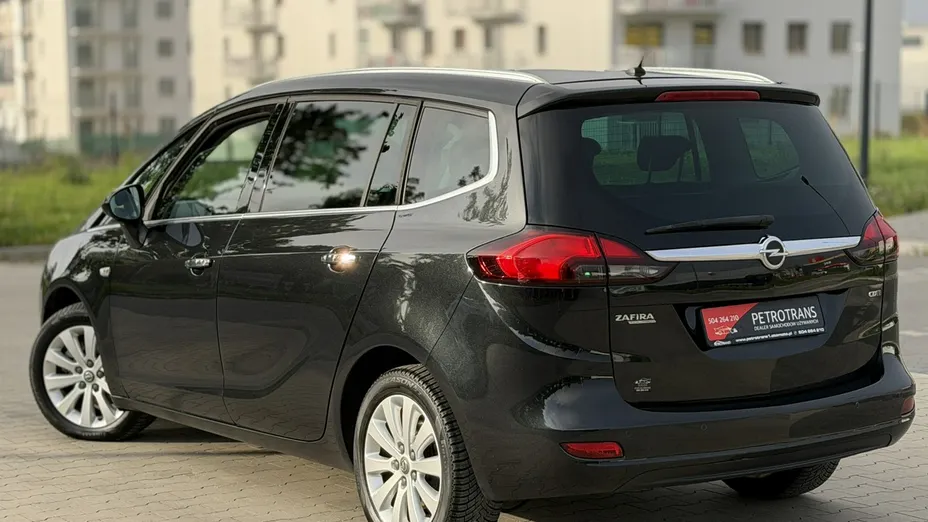 OPEL Zafira -