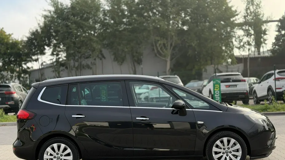 OPEL Zafira -