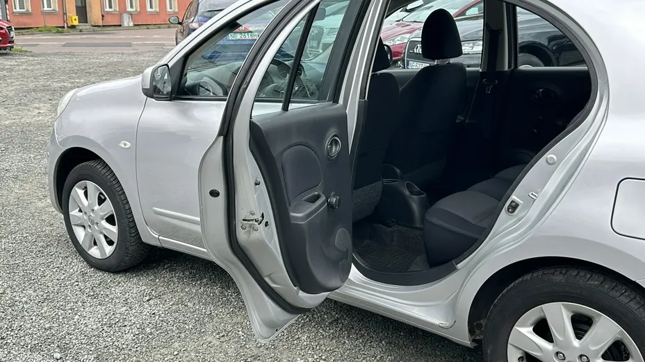 NISSAN Micra -