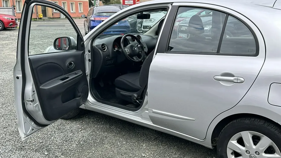 NISSAN Micra -