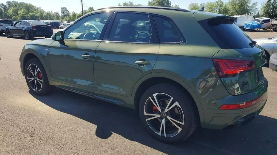 AUDI Q5 -