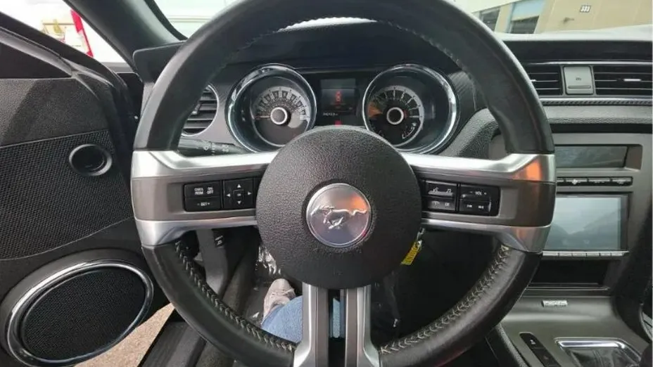 FORD Mustang -