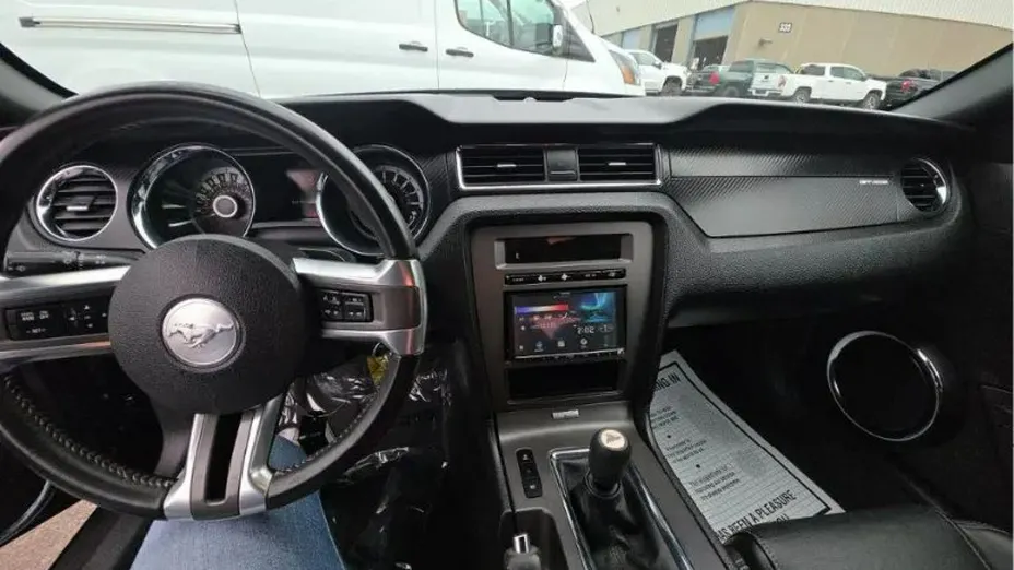 FORD Mustang -
