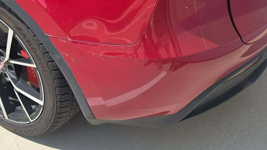 TESLA Model Y -